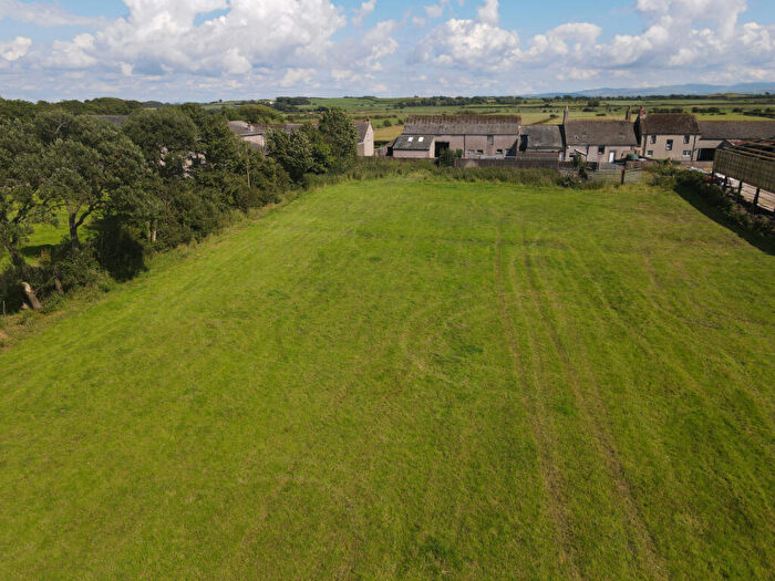 3 Bedroom Farm House For Sale In Mid Farm, Newtown, CA7