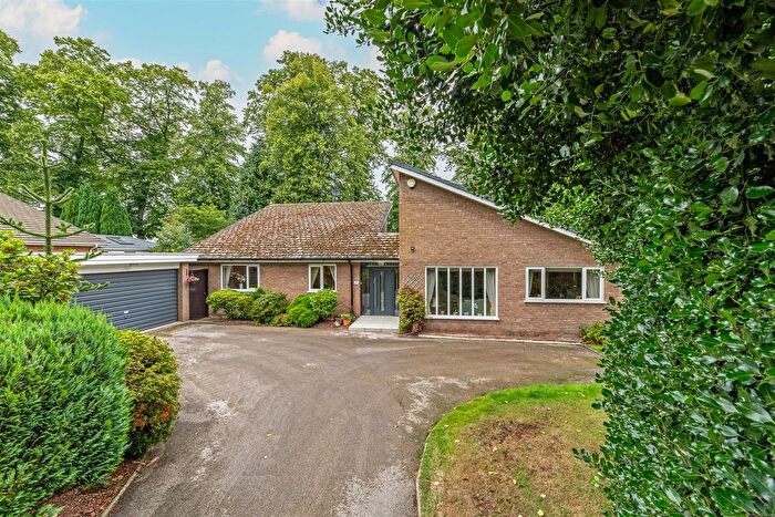 3 Bedroom Detached Bungalow For Sale In Old Hall Close, Higher Walton, Warrington, WA4