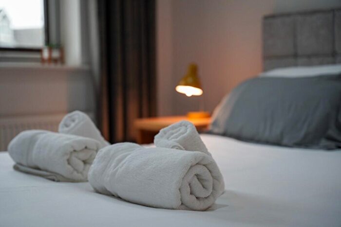 4 Bedroom House To Rent In Owens Road, Coventry, West Midlands, CV6