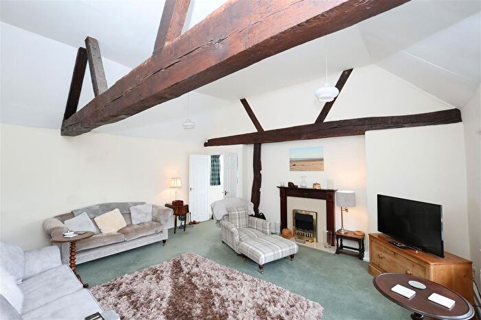 2 Bedroom Bungalow To Rent In Ovenden Road, Sundridge, Sevenoaks, TN14