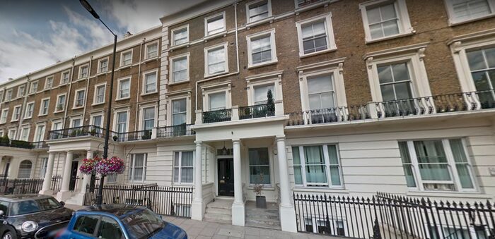 3 Bedroom Flat To Rent In Gloucester Terrace, Paddington, W2