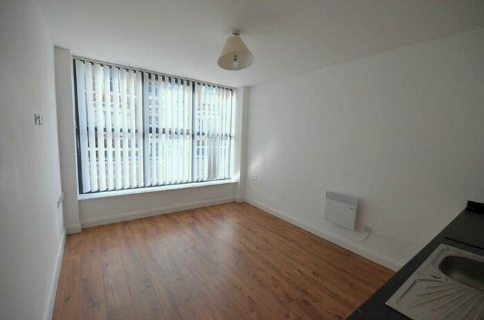 1 Bedroom Flat To Rent In Bank Parade, Burnley, BB11