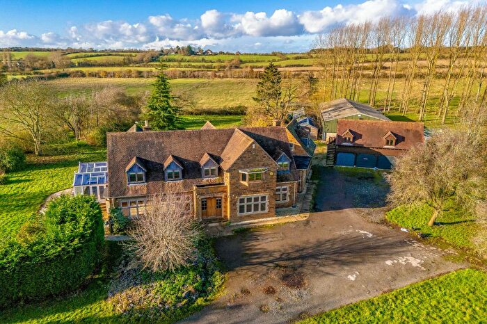 5 Bedroom Equestrian Property For Sale In Kineton, Warwick, Warwickshire, CV35