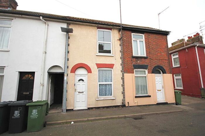 2 Bedroom Terraced House For Sale In Exmouth Road, Great Yarmouth, NR30