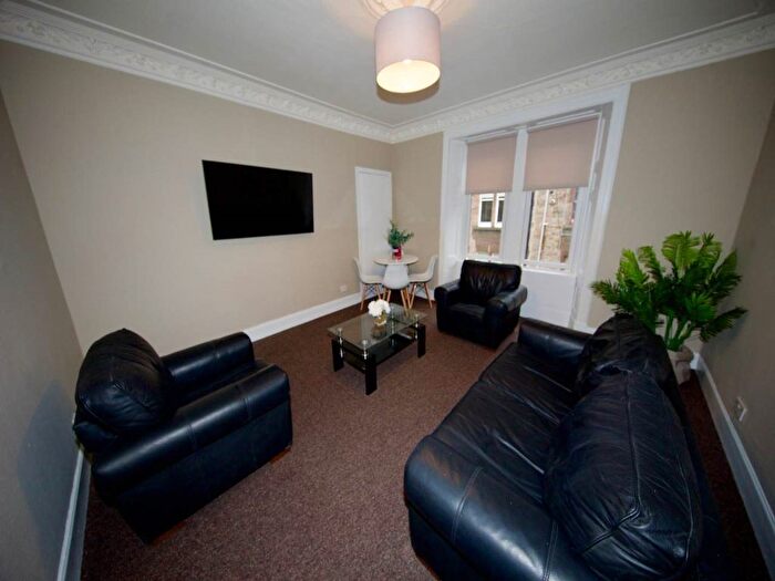 2 Bedroom Flat To Rent In Forester Street, Dundee, DD1
