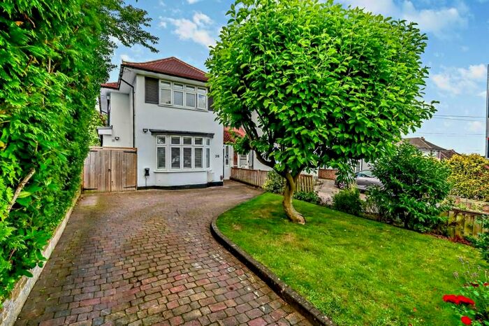 4 Bedroom Semi-Detached House To Rent In Raglan Gardens, Watford, WD19