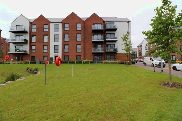 2 Bedroom Flat To Rent In Engelsine Court, Greenhithe, DA9