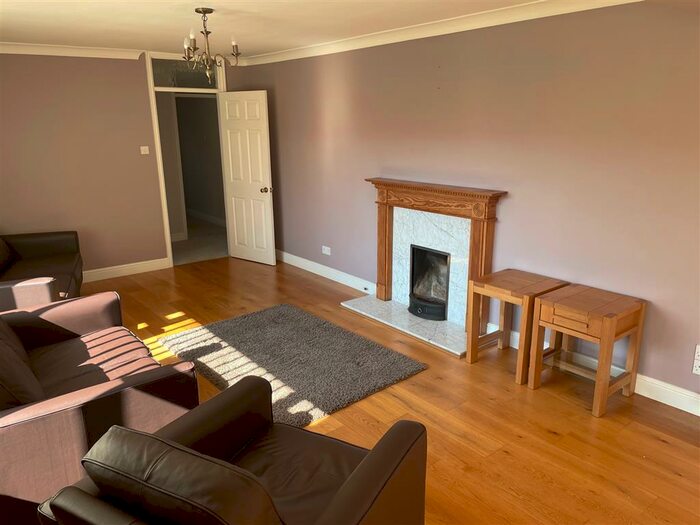4 Bedroom Bungalow To Rent In Middlemarch Road, Dereham, NR19