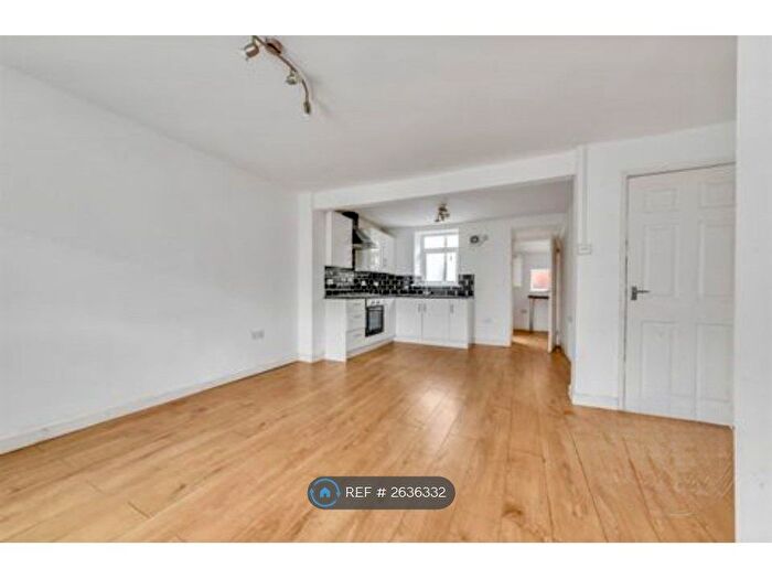 2 Bedroom Terraced House To Rent In William Street, Ystrad, Pentre, CF41