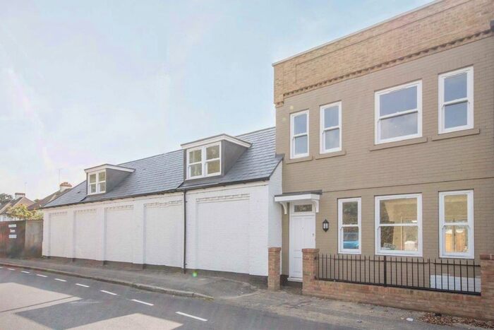 3 Bedroom Property To Rent In Staines Road East, Sunbury-On-Thames, TW16