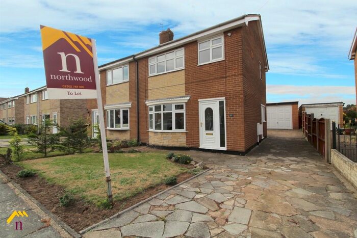 3 Bedroom Semi-Detached House To Rent In Bretby Close, Cantley, Doncaster DN4