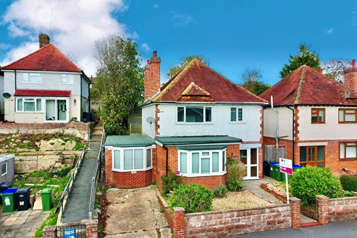 4 Bedroom Detached House For Sale In Vale Road, Seaford, BN25