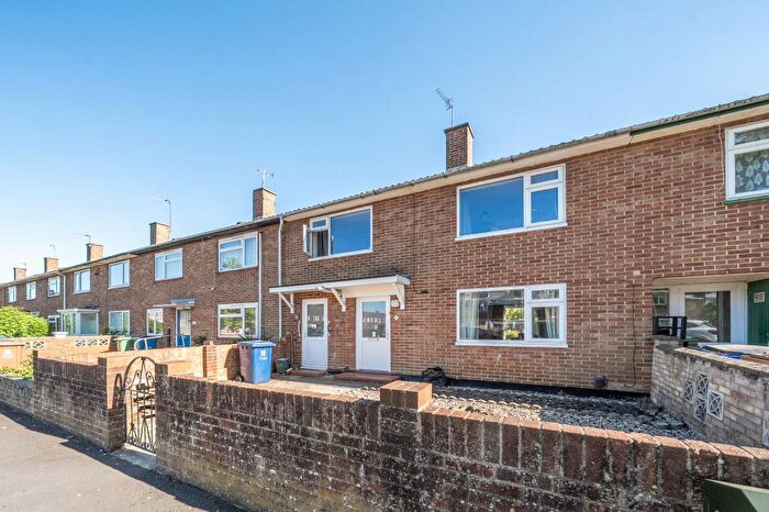 3 Bedroom Terraced House For Sale In Blackbird Leys, Oxford, OX4