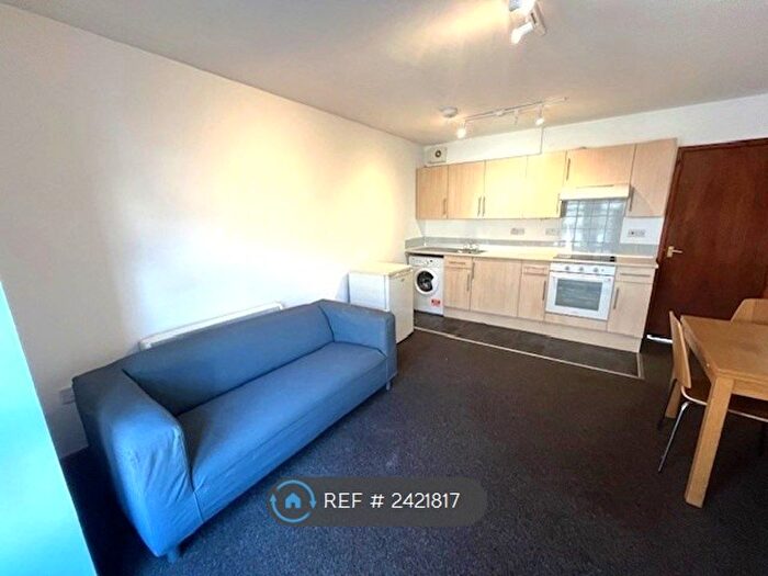 2 Bedroom Flat To Rent In City Road, Bristol, BS2
