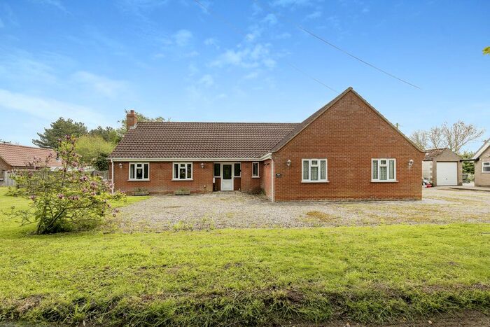 4 Bedroom Bungalow For Sale In Swamp Lane, Great Ellingham, Attleborough, Norfolk, NR17
