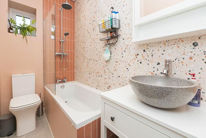 2 Bedroom Semi-Detached House For Sale In Pettigrove Road, Bristol, BS15