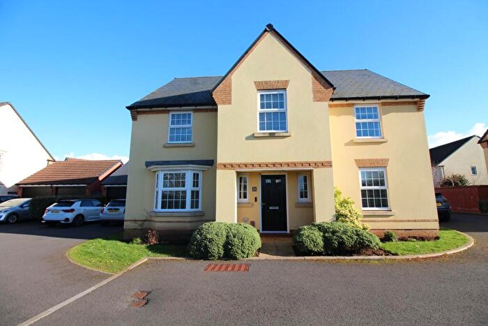 4 Bedroom Property For Sale In Clover Road, Thornb, BS35