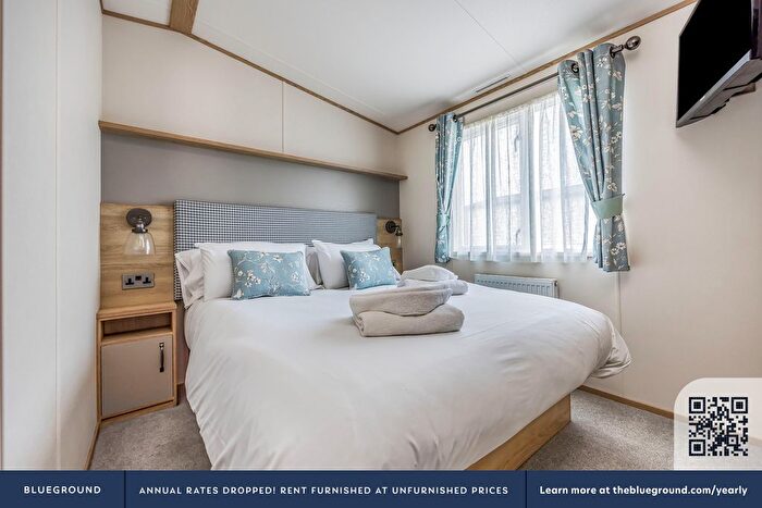 3 Bedroom Flat To Rent In North Mundham, PO20