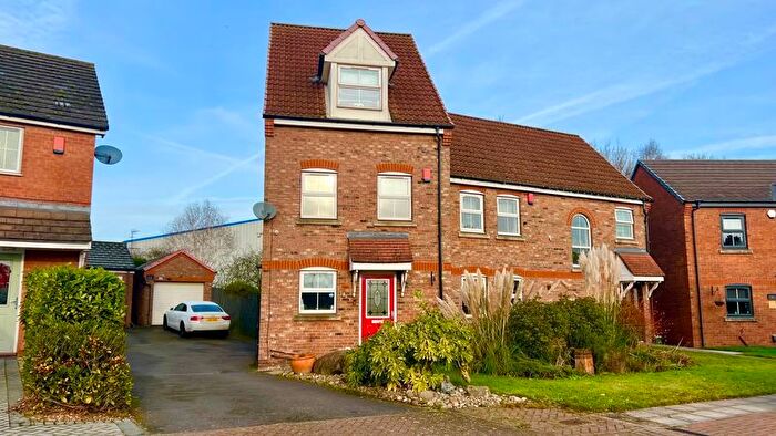 3 Bedroom Semi Detached House For Sale In Sanderling Way, Scunthorpe, DN16