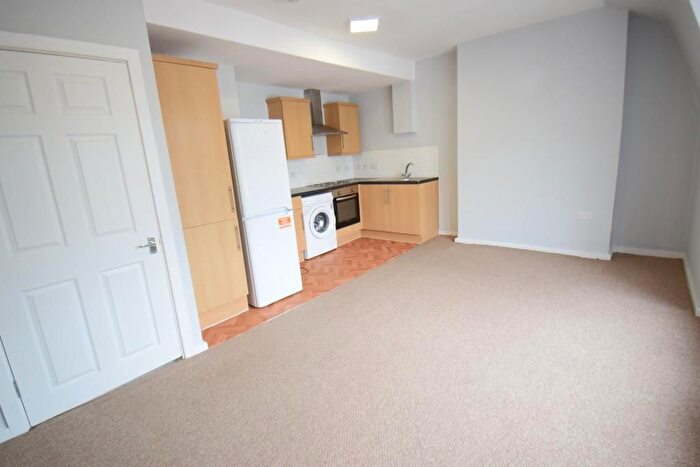 3 Bedroom Flat To Rent In Stanton Ct, Church Street, Enfield, EN2
