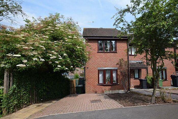 2 Bedroom Terraced House To Rent In White Hedge Drive, St Albans, AL3