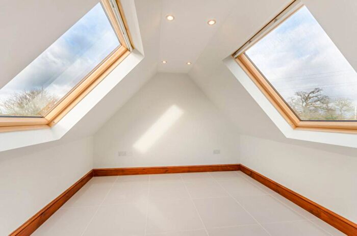 1 Bedroom Flat To Rent In Church Road, New Malden, Worcester Park, KT4