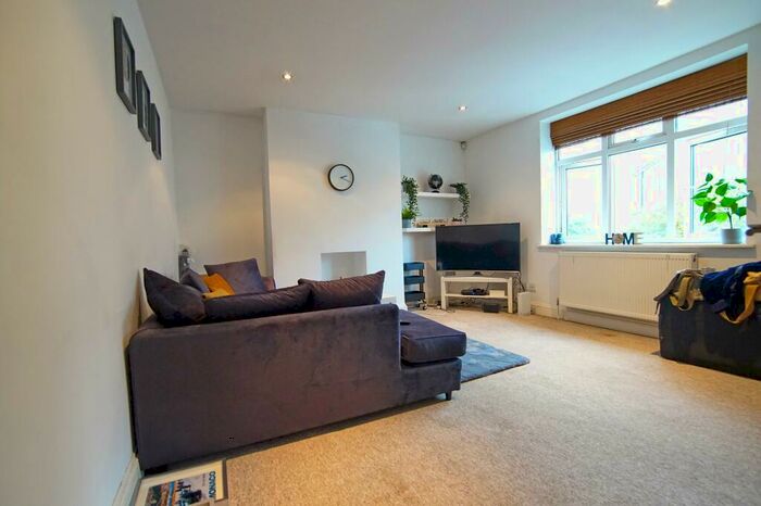 1 Bedroom Apartment To Rent In Cotswold Road, Windmill Hill, Bristol, BS3