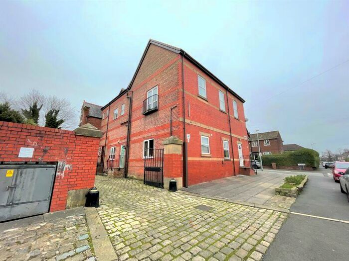 2 Bedroom Flat To Rent In Hayfield Road, Salford, M6