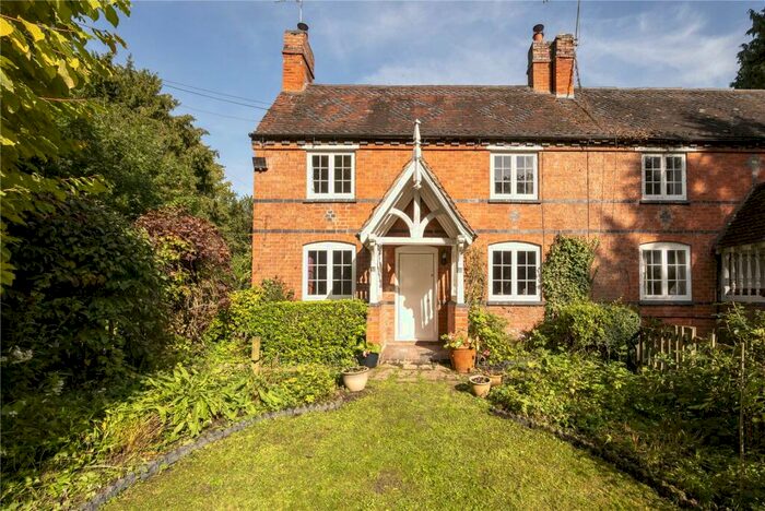 3 Bedroom Semi-Detached House For Sale In Newbold Pacey, Warwick, Warwickshire, CV35