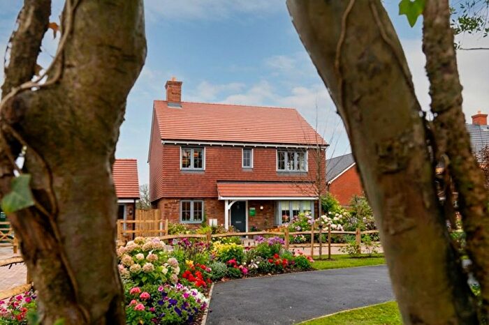 4 Bedroom Detached House For Sale In Brockhills Lane, New Milton, BH25