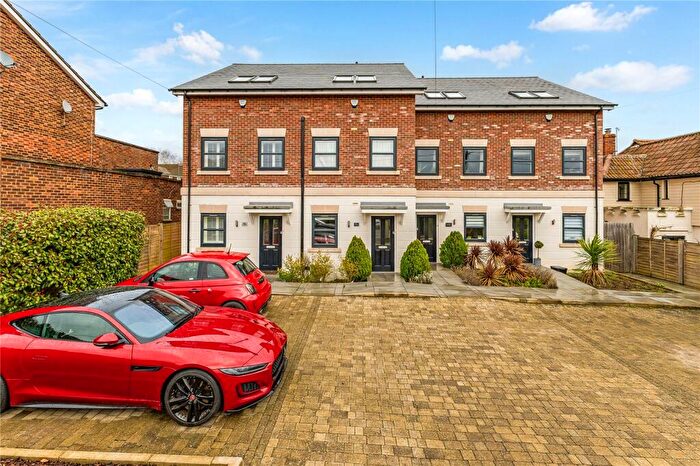 4 Bedroom Terraced House For Sale In Oak Tree Road, Marlow, Buckinghamshire, SL7