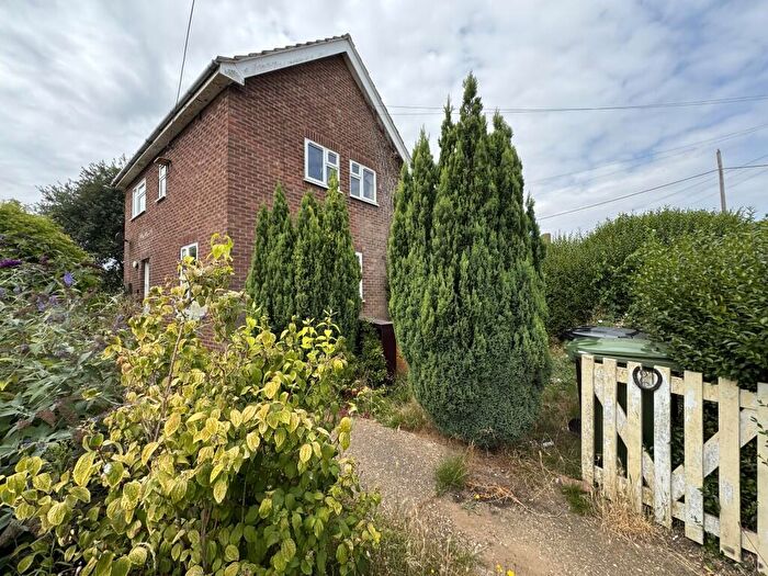 3 Bedroom Semi Detached House For Sale In Hall Close, Southery, Downham Market, Norfolk, PE38