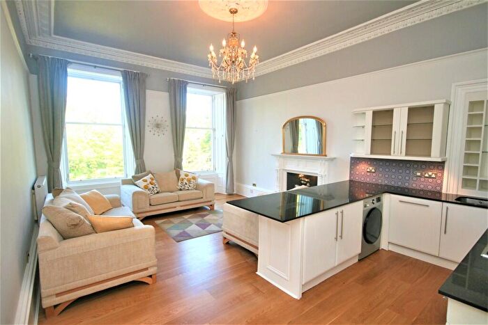 2 Bedroom Apartment To Rent In Royal Terrace, Bedroom Part Furnished Flat, Finnieston - Available //, G3