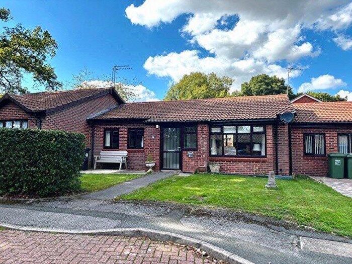 2 Bedroom Bungalow For Sale In Plymouth Close, Redditch, Worcestershire, B97