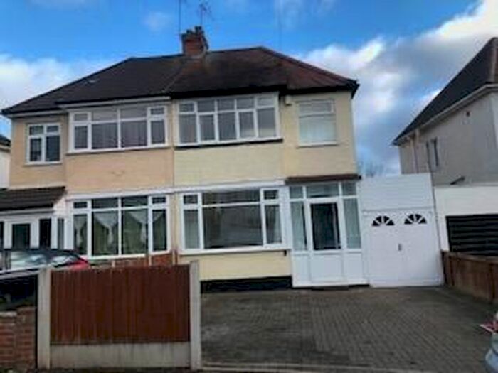 3 Bedroom Property To Rent In Lynton Avenue, Tettenhall, Wolverhampton, WV6