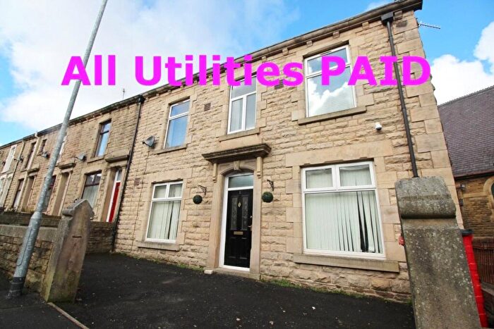 1 Bedroom Flat To Rent In Park Road, Darwen, Lancashire, BB3