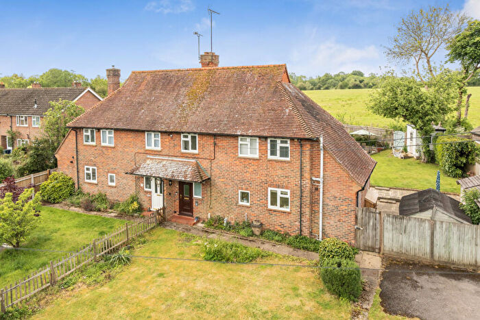 3 Bedroom Semi-Detached House For Sale In Turners Mead, Chiddingfold, Godalming, GU8