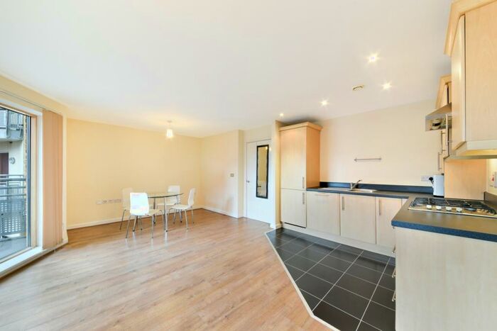 2 Bedroom Apartment To Rent In Christopher Bell Tower, Pancras Way, Bow, E3