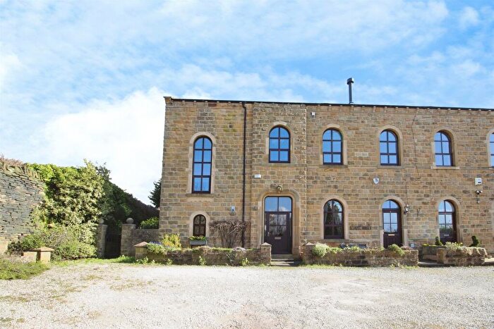 3 Bedroom Character Property For Sale In Harthill Lane, Gildersome, Leeds, LS27