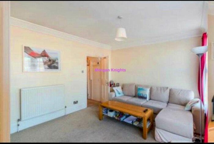 2 Bedroom Flat To Rent In New Barn Street, Plaistow, E13