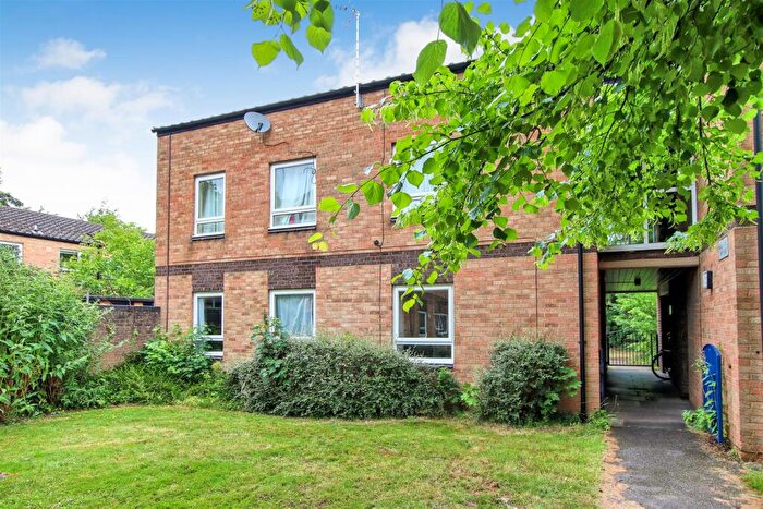 2 Bedroom Flat For Sale In Bliss Way, Cambridge, CB1