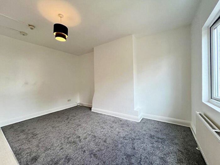 2 Bedroom Flat To Rent In St. Mary's Road, London, SE25