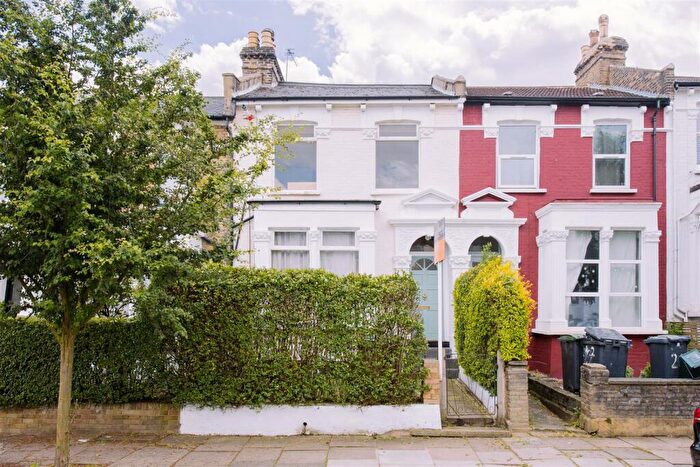 2 Bedroom Flat To Rent In Lothair Road South, Finsbury Park, N4