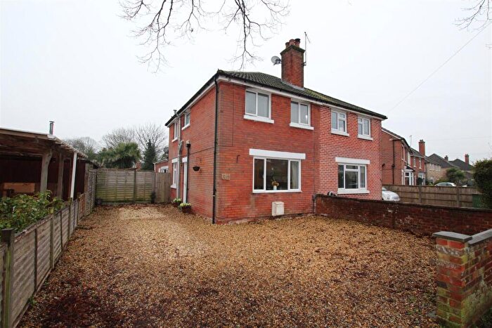 3 Bedroom Semi Detached House For Sale In Ruskin Road, Eastleigh, SO50