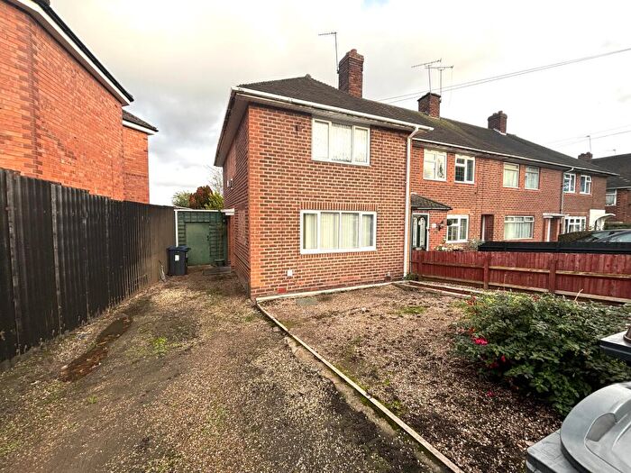 3 Bedroom Semi Detached House To Rent In Bottetourt Road, Weoley Castle, B29