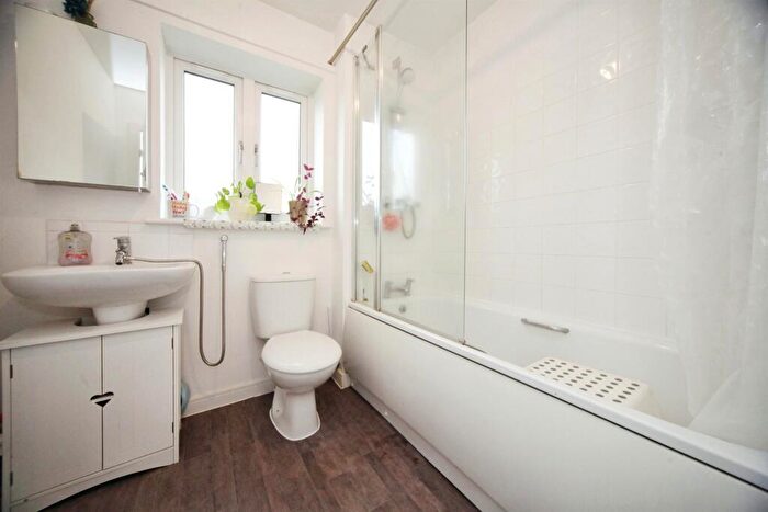 2 Bedroom Terraced House For Sale In Caesar Close, Houghton Regis, Dunstable, LU5
