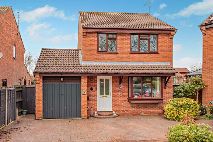 3 Bedroom Detached House For Sale In Oak Close, Uppingham, Oakham, LE15