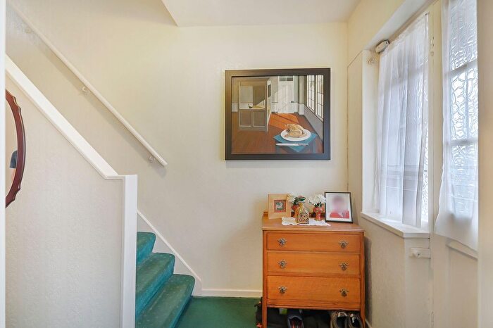 3 Bedroom End Of Terrace House For Sale In Newington Avenue, Southend-On-Sea, SS2
