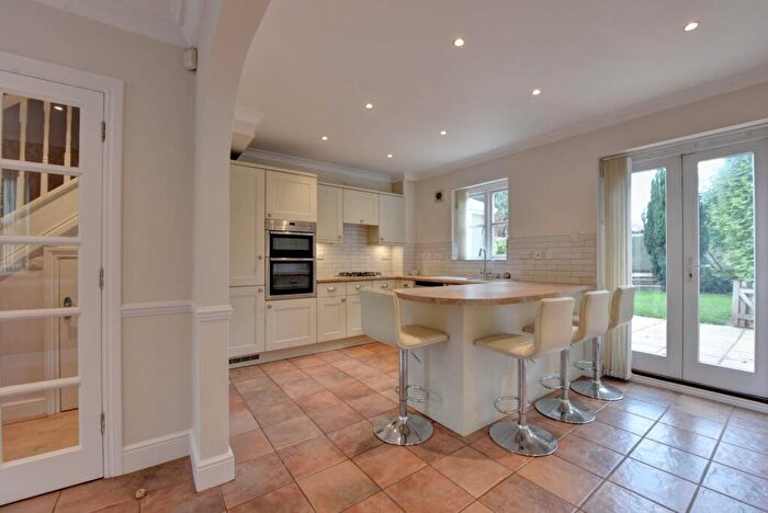 4 Bedroom Detached House To Rent In Horsepond Road, Gallowstree Common, RG4