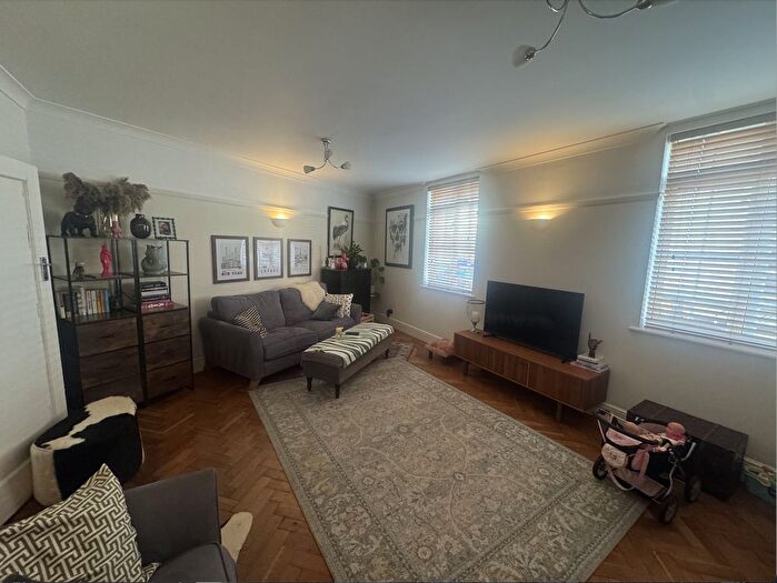 3 Bedroom Property To Rent In Grosvenor Road, Tunbridge Wells, Kent, TN1